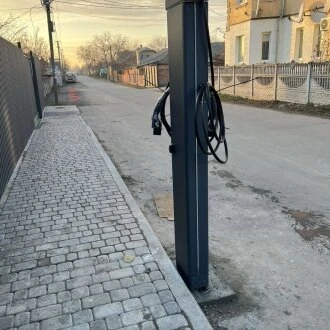 Зарядна станція Ecofactor на території комплексу