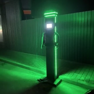 Зарядна станція Ecofactor на території комплексу